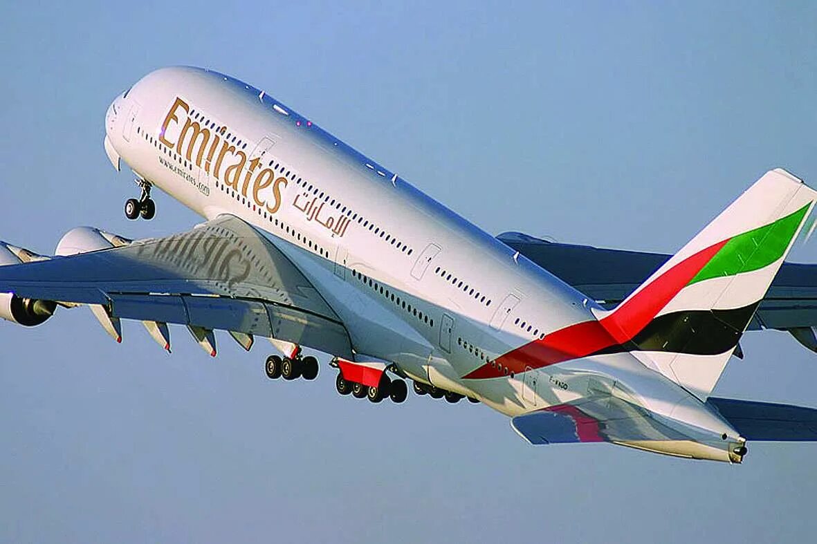 А 330neo emirates. Самолет дубай эмирейтс. Самолёт airbus a380 emirates. Самолет эмирейтс. Эмират аирлинес.