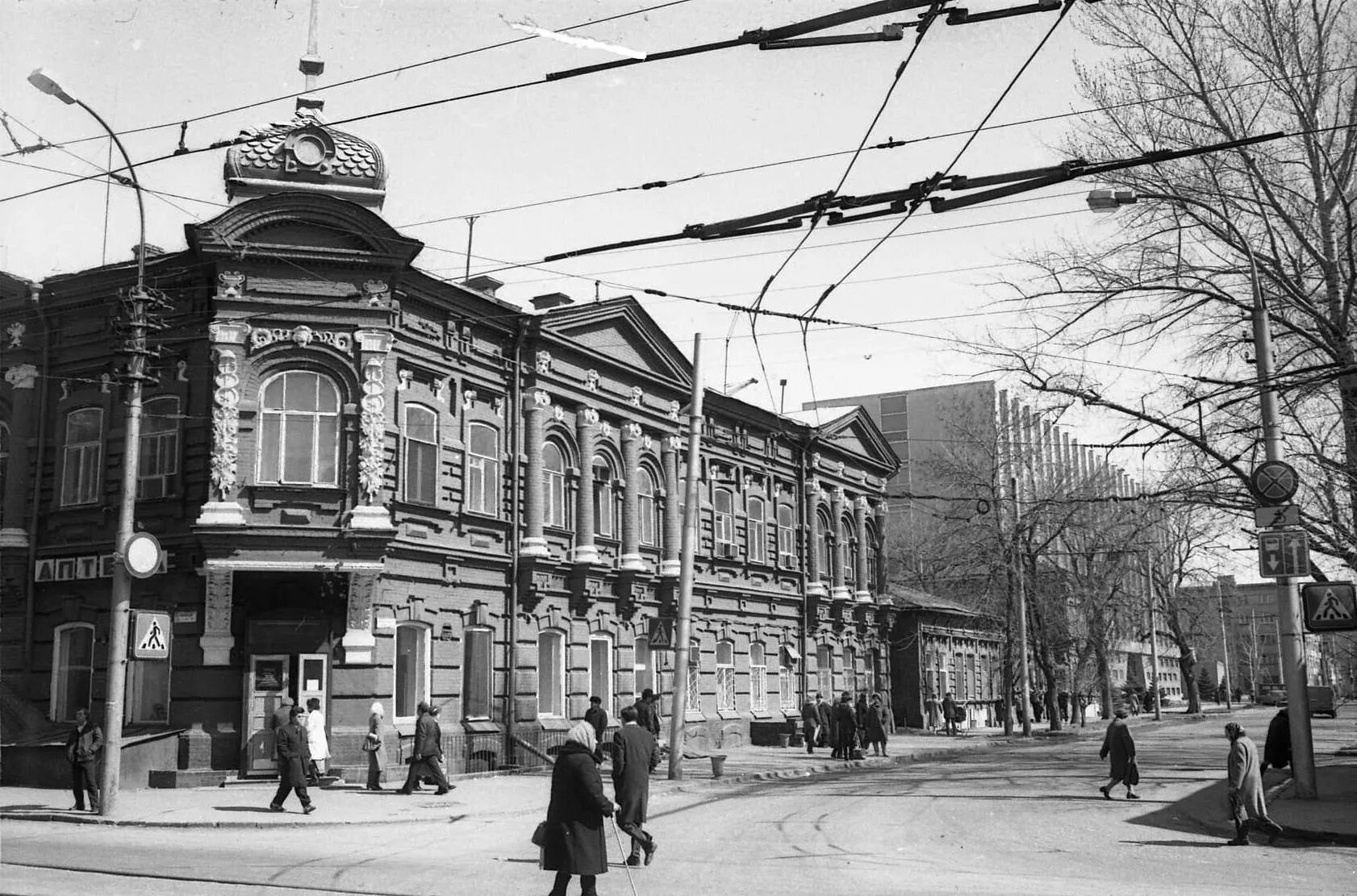 Г саратов ул чапаева. Улица Сакко и Ванцетти Саратов. Саратов улица Чапаева Советская. Улица в Саратове Ванцетти. Саратов Сакко и Ванцетти старый Саратов.