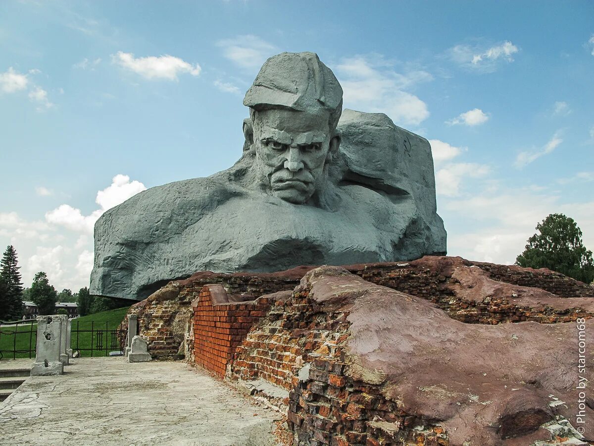 Мемориал брестская крепость-герой. Крепость герой брестская крепость. Крепость герой брест памятники великой отечественной войны. Монумент "крепость-герой", брест. Крепость герой.
