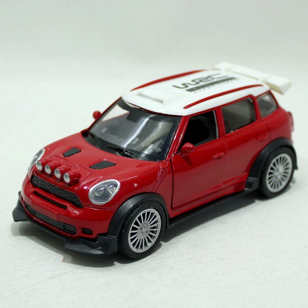 Металлические инерционные машинки. Машинка металлическая Mini Cooper. Игрушка машина. Инерционные машинки металлические. Игрушечные машинки железные.