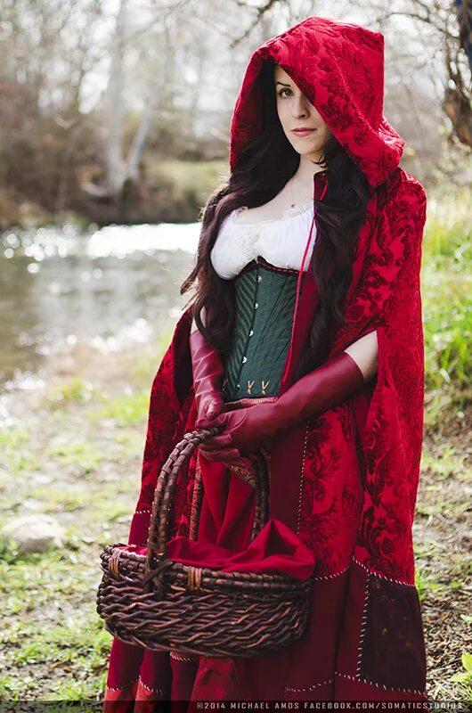 Redhead riding. Red riding Hood once upon a time. Красная шапочка для взрослых. Руби однажды в сказке. Косплей однажды в сказке.