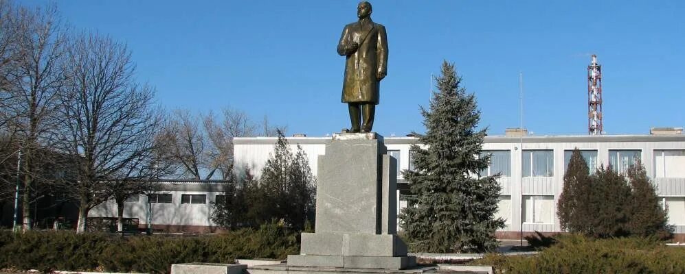 Улицы донбасса. Украина поселок новотроицкое волновахский район. Алексеево-дружковка донецкая область. Поселок городского типа донецкий. Межевое (макеевский городской совет).