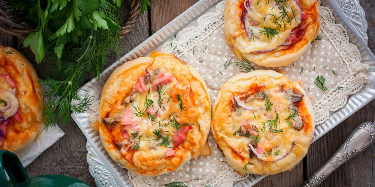 Мини пицца как в столовой. Школьная пицца. pizza tayyorlash.