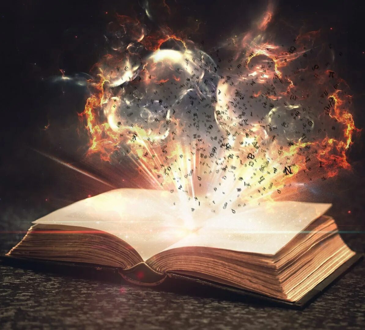 Колдовство читать. Гримуар колдуна. Книги мрачно. Свечи колдовство. Магия и колдовство.