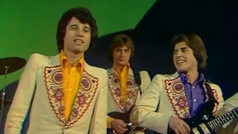 Самоцветы мой адрес советский союз 1973. Виа самоцветы ссср. Курбаков самоцветы. Через две зимы виа самоцветы. Через две зимы виа самоцветы.