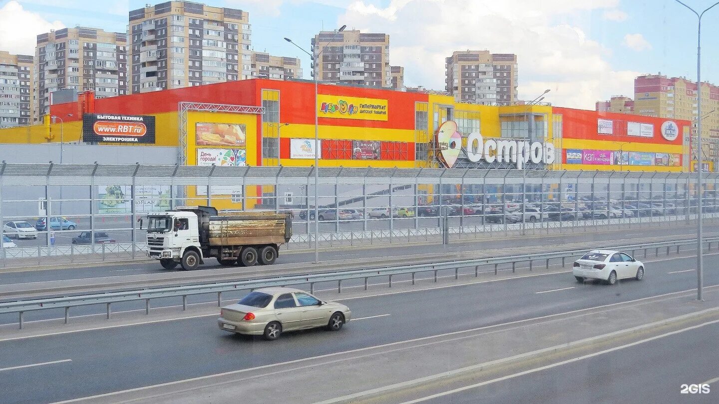торговый центр остров тюмень магазины. каток у острова тюмень. тц остров тюмень магазины. остров в тюмени тц тюмень. остров, тюмень, улица федюнинского, 67.