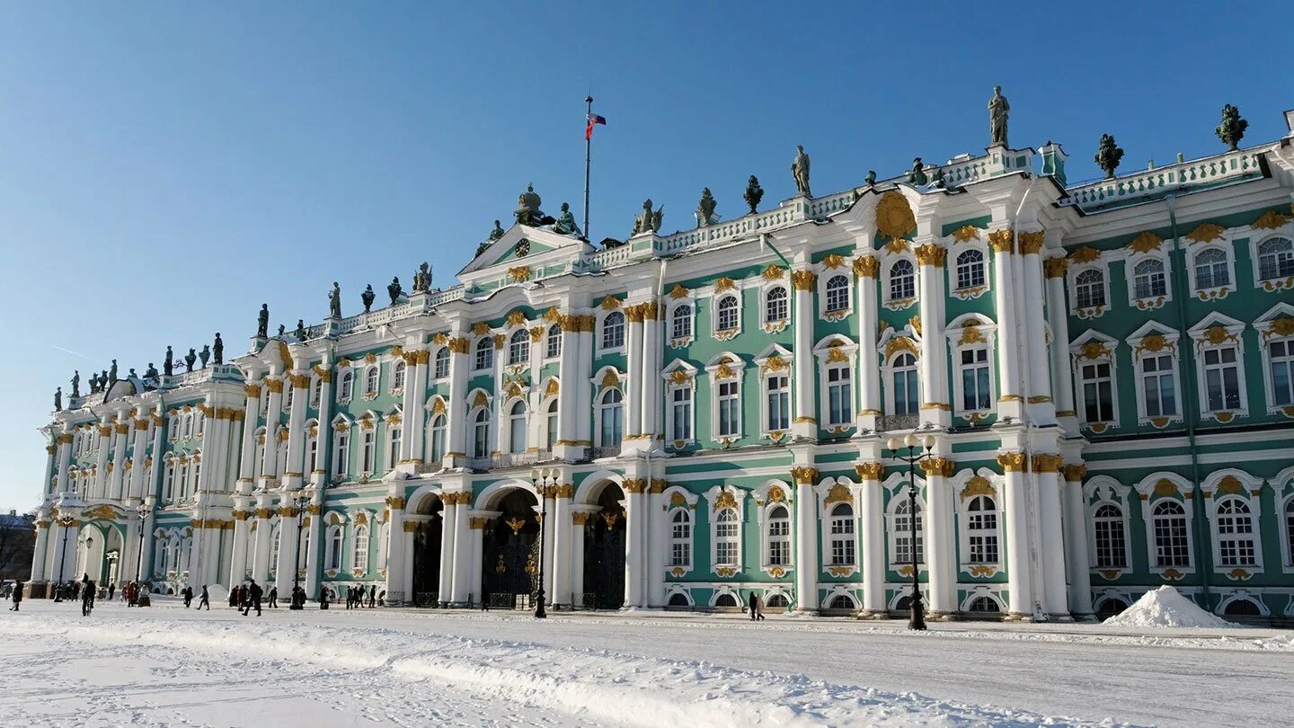 Сколько зимних дворцов в петербурге
