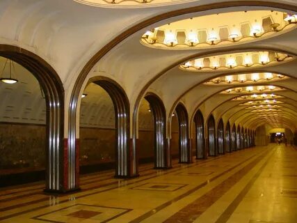 Московский вокзал метро маяковская