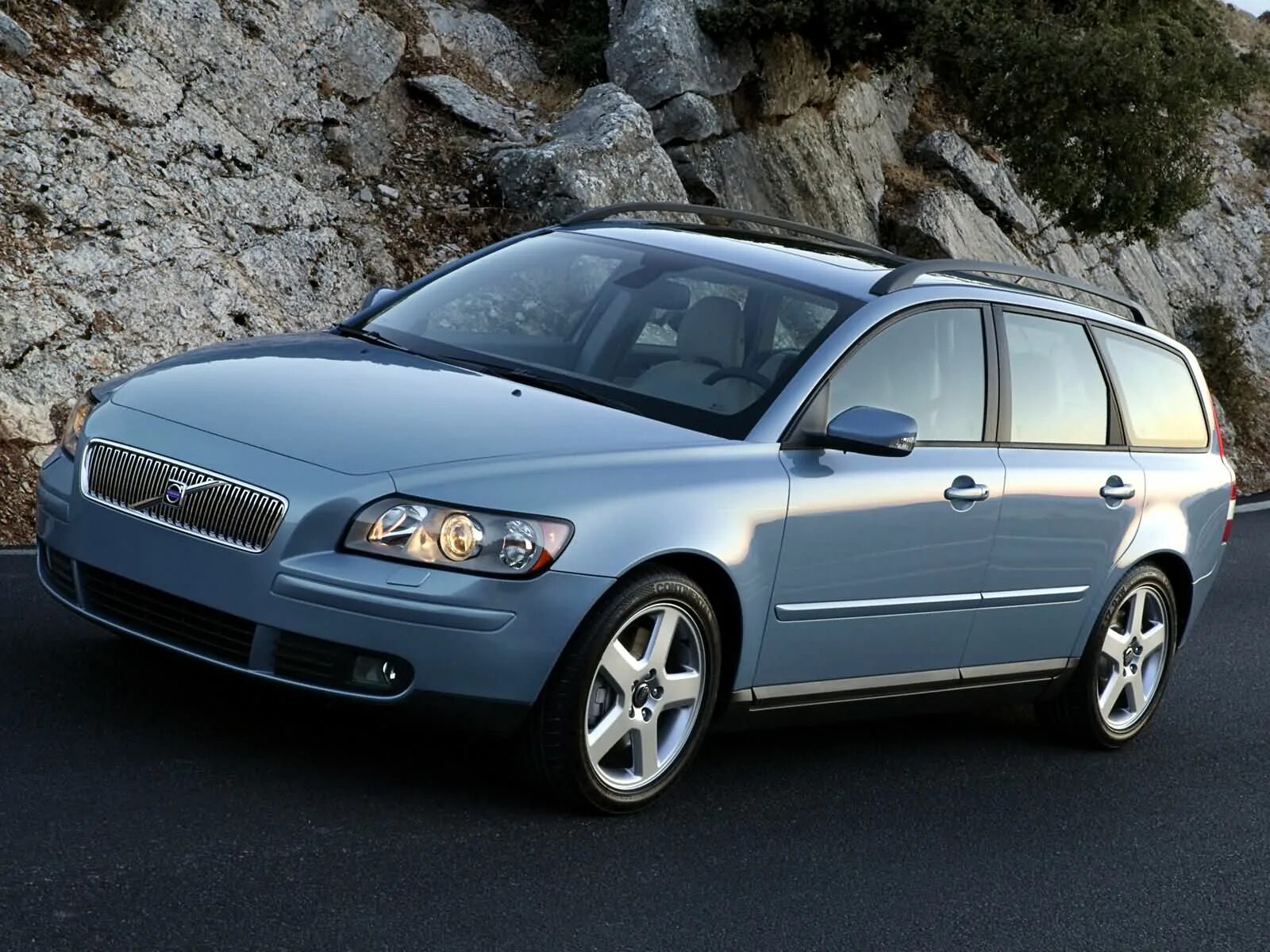 Volvo v50 2008. Volvo v50 2005. Вольво v50 универсал. Volvo v50 2004.
