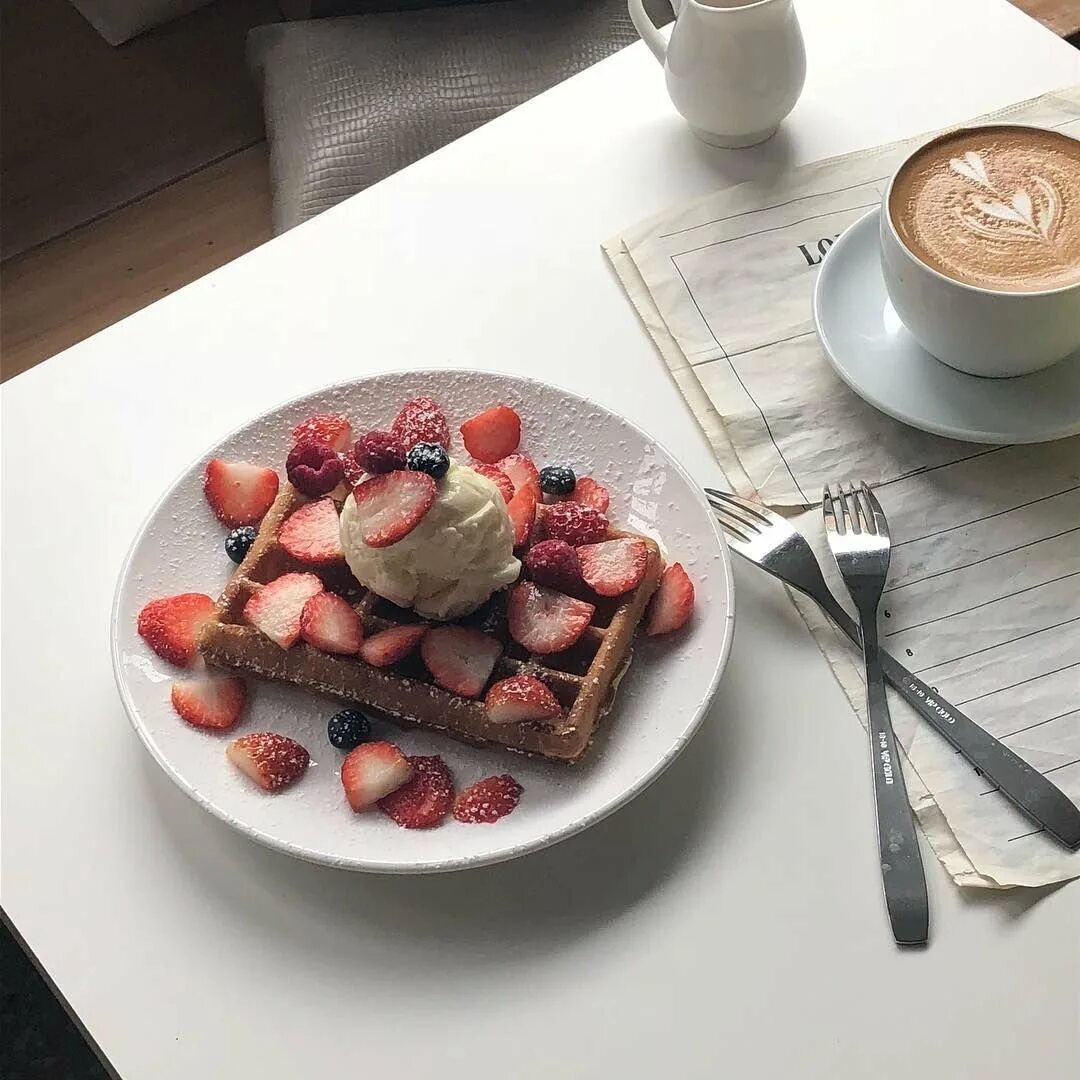 Демоны на завтрак. Красивый завтрак. Завтрак Эстетика. Еда Эстетика. Вкусный завтрак Эстетика.