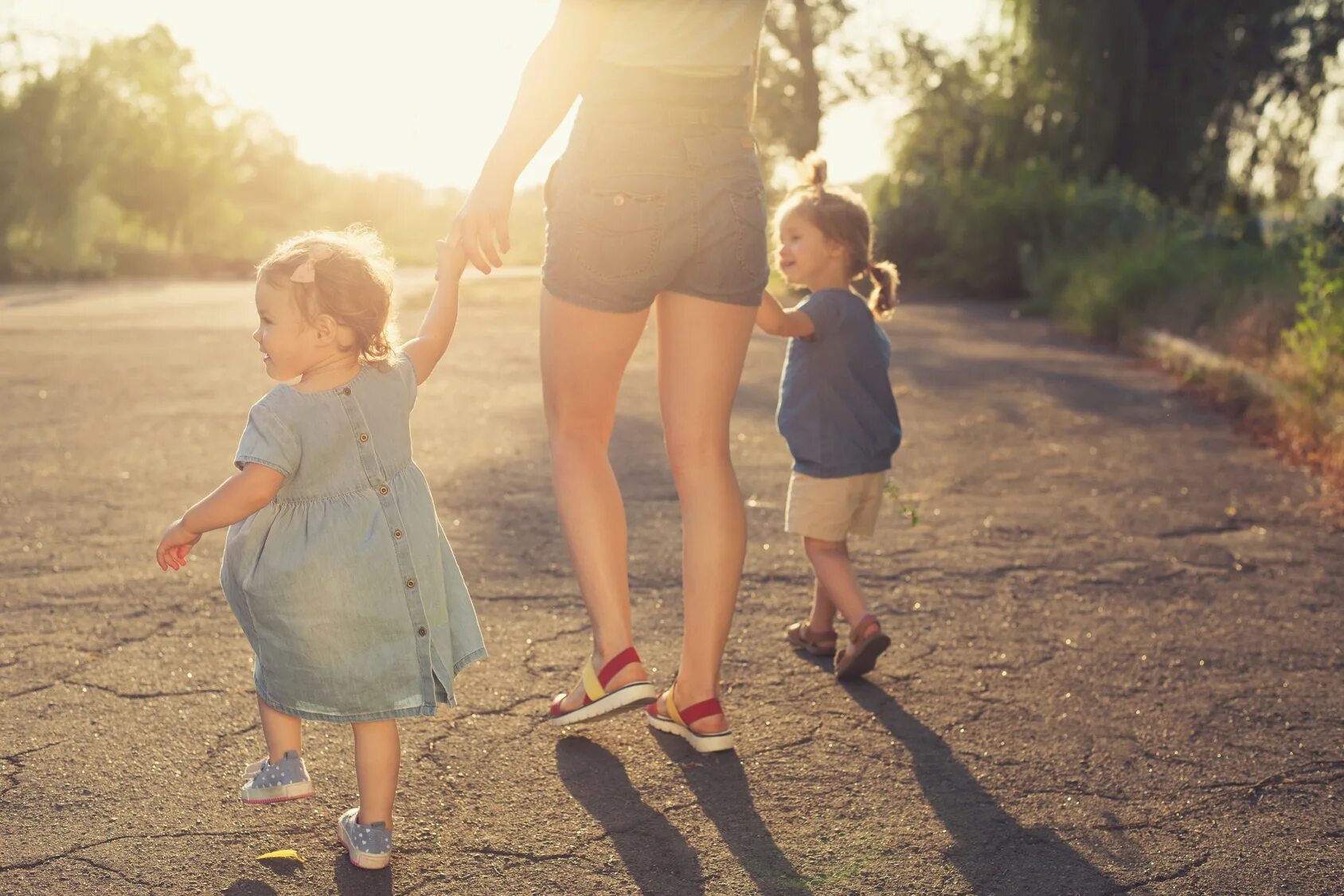 Плохие мамочки с детьми. Single mother. Single mom photo.