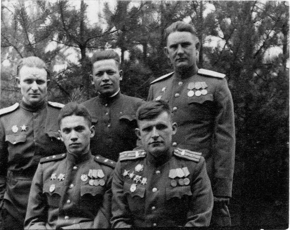 Военачальник 1 белорусский фронт. Ординарец 1941. Полк Отечественной войны. Ординарец ВОВ. Командир полка зам полка.