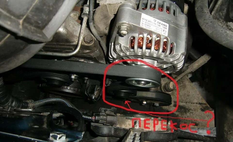 Генератор шевроле нива 1. Генератор шевроле нива 2006. Генератор шеви нива. Дубляж генератора нива шевроле. Снятие генератора нива шевроле.