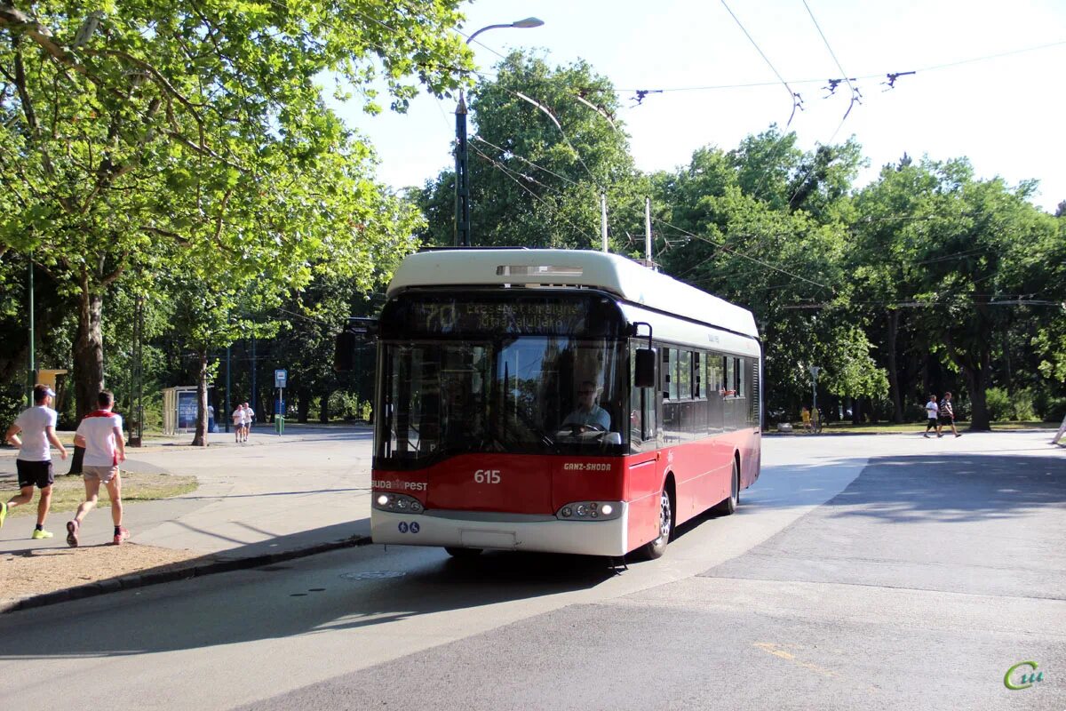 Маршрутка троллейбус. Троллейбус. автобус. трамвай 26. троллейбус таганрог.
