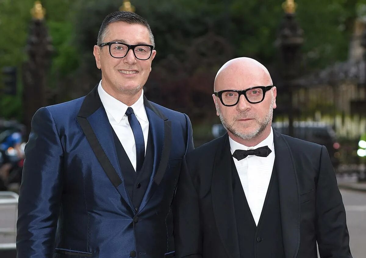 Доминика дольше и стефана габбана. Модельер дольче. Доменико дольче и габбана. Модельер дольче. Стефано габбана дизайнер.