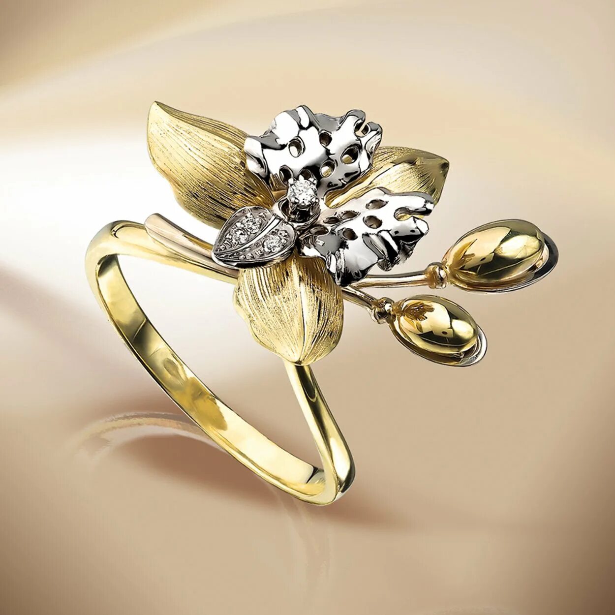 Золото украшения. Красивые кольца. Красивые золотые украшения. Необычные ювелирные кольца. Ювелирное изделие кольцо с бриллиантом