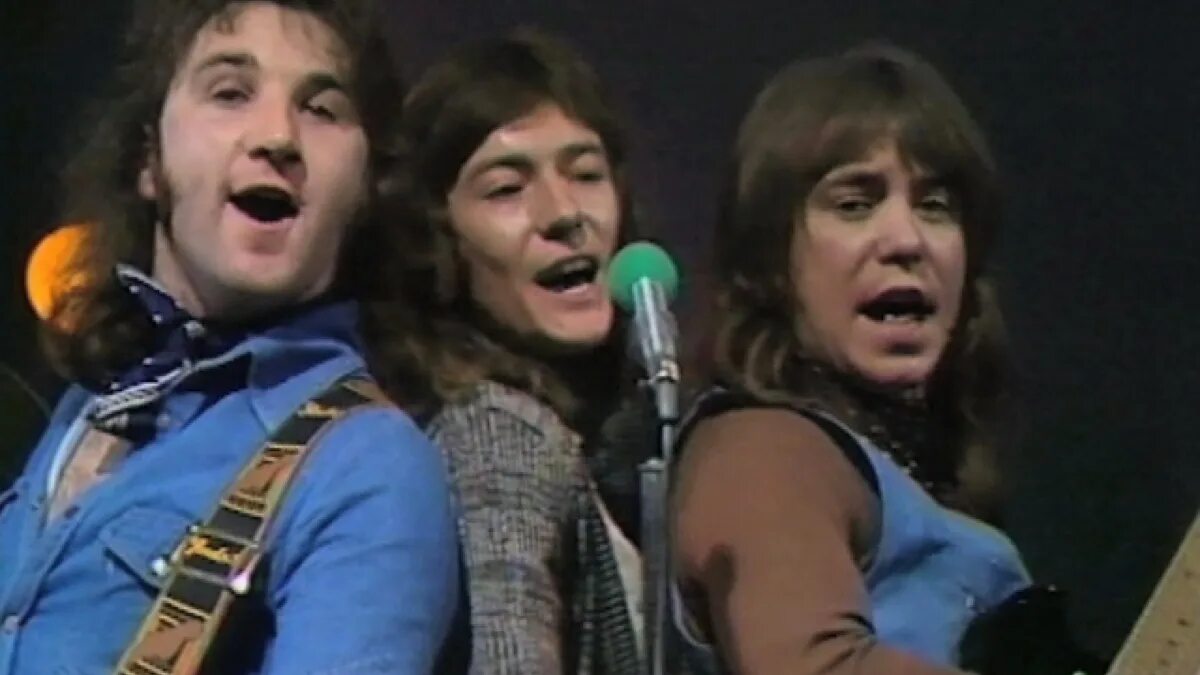 Рон келли из смоки. Смоки встретимся. Смоки встретимся. Smokie 1977 bright lights back alleys lp. Smokie концерт 1976.