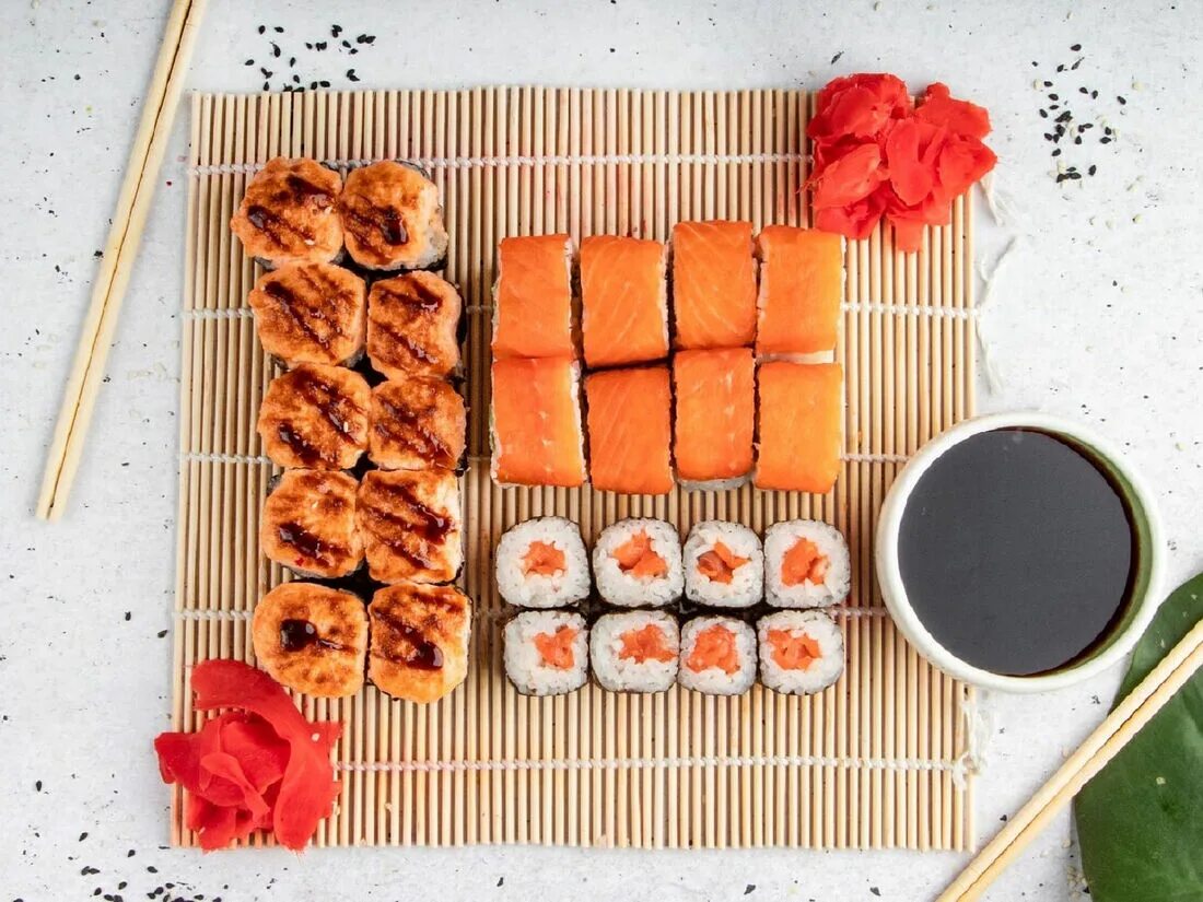 Большие сеты роллов. Сет месяца. Сеты наборы 64шт роллы суши. 1 сентября сет из роллов. Калифорния и филадельфия сет 32шт.