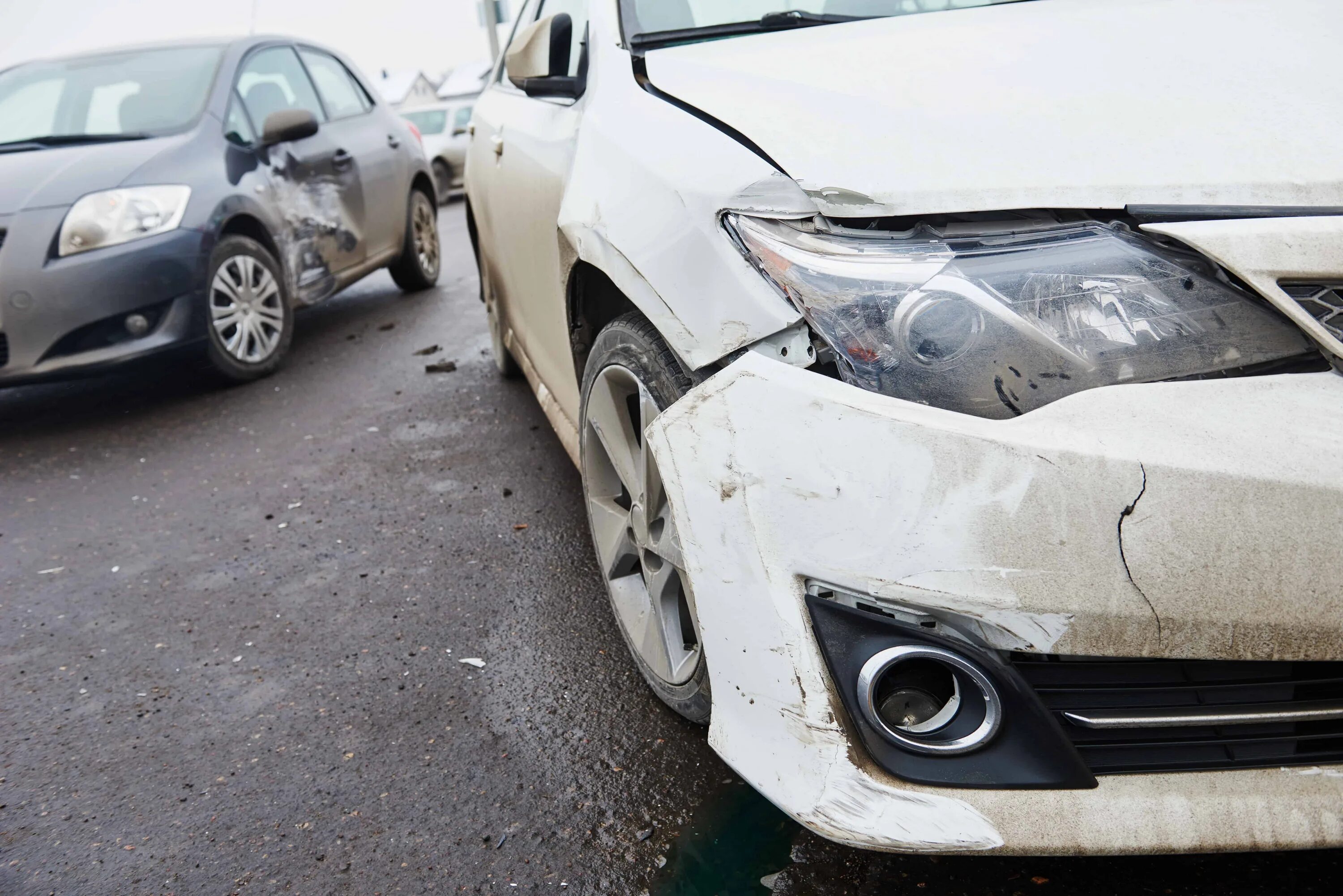 Поврежденное авто. Аварии повреждение машин.