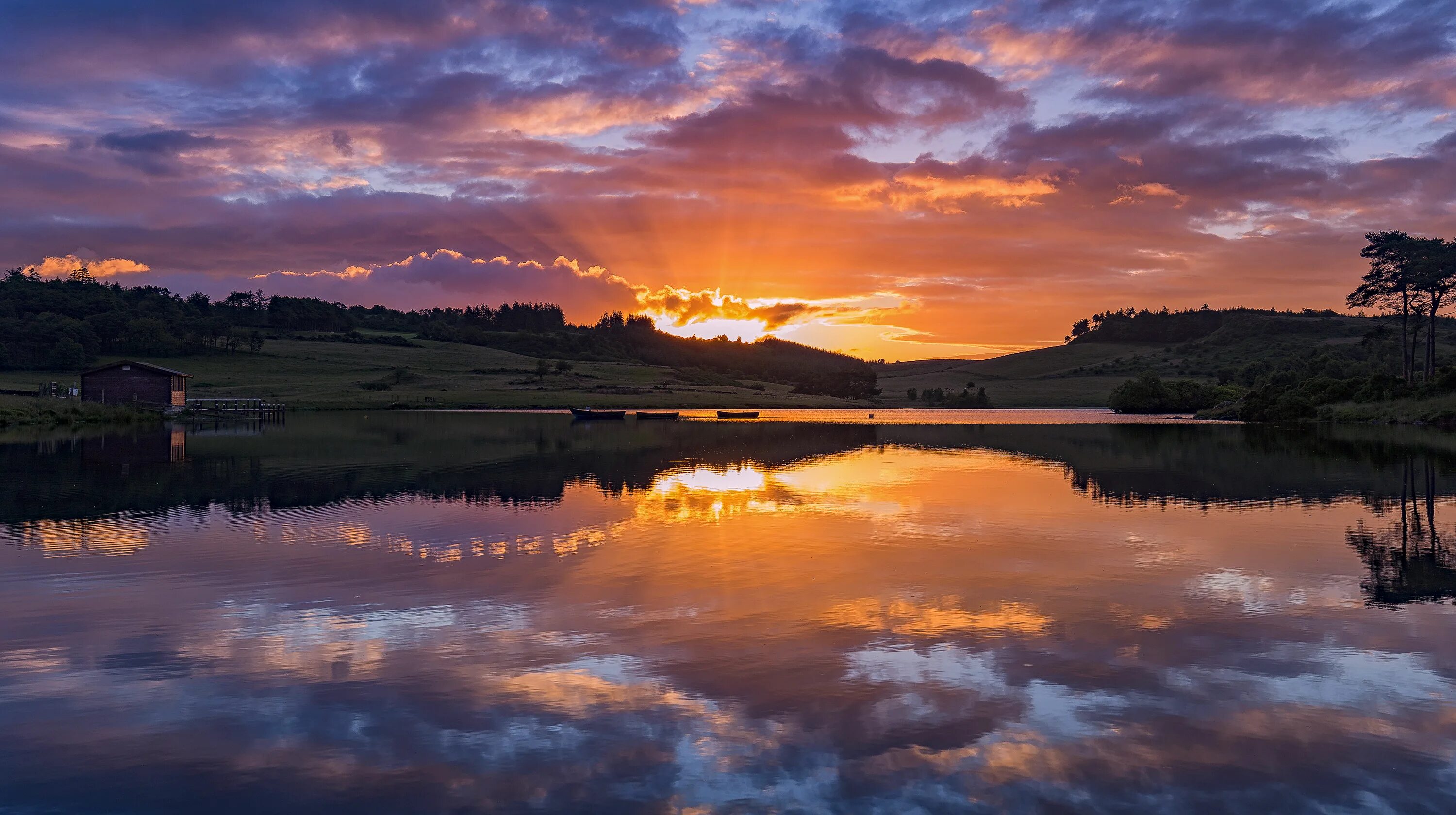 Самый ранний восход. Рассвет на озере. Закат на озере. Вечерняя природа. Вечернее озеро.