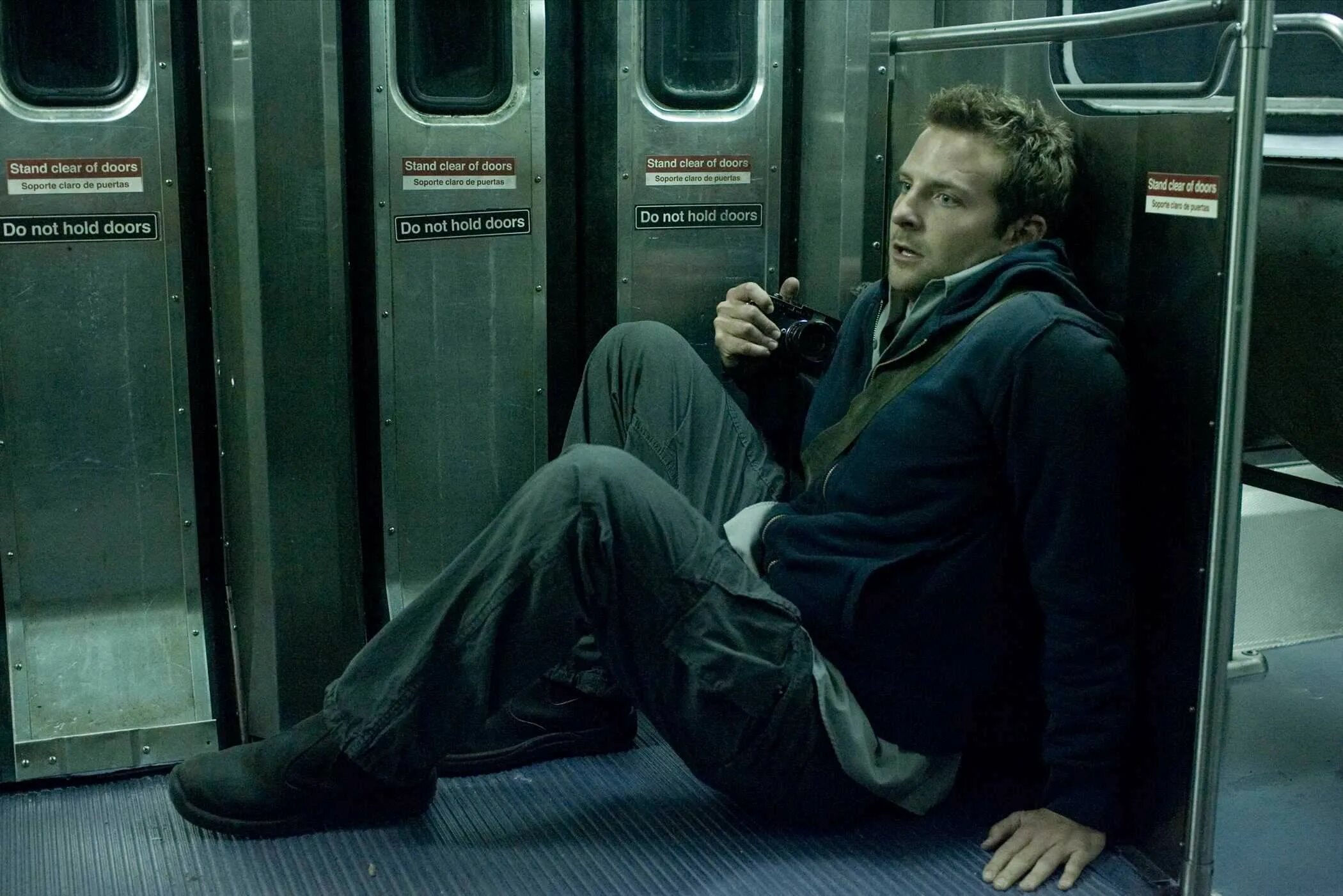 We that he the train. Полуночный экспресс (the Midnight meat Train, 2008. Брэдли Купер Полуночный экспресс.