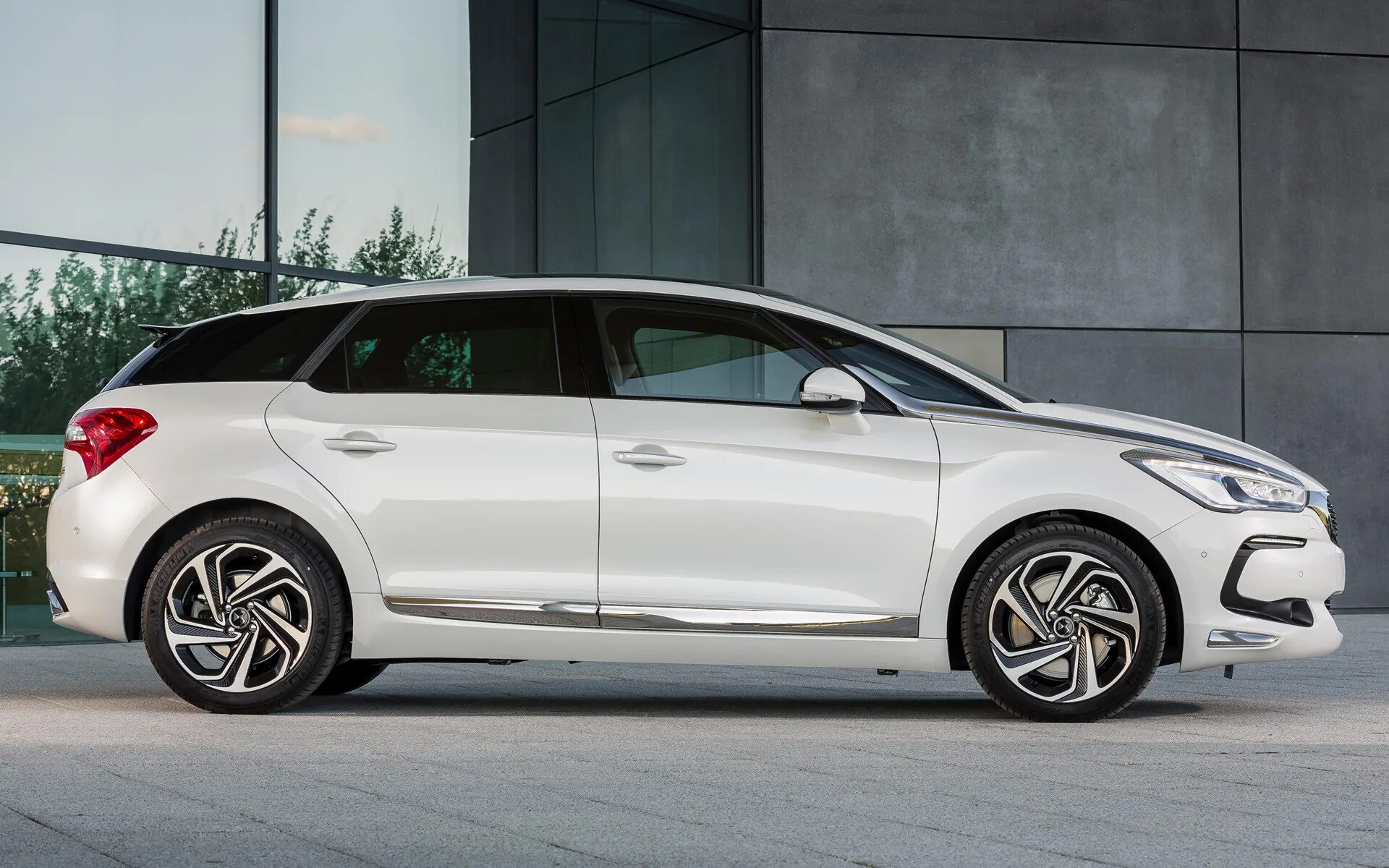 Ds5 windows. Ситроен s5 хэтчбек. ds. дс 5. hybrid hybrid high voltage battery citroën ds5.