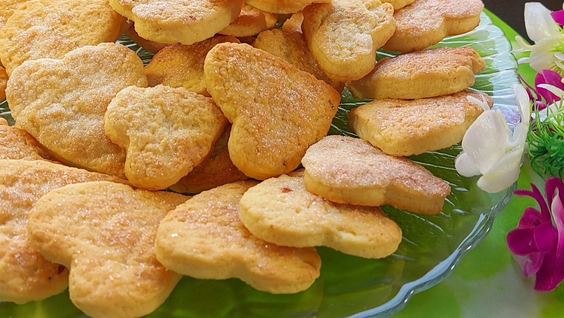 печенье к чаю. печенье на кефире в духовке. печенье «песочное». овсяное печенье с молоком. быстрое песочное печенье к чаю.