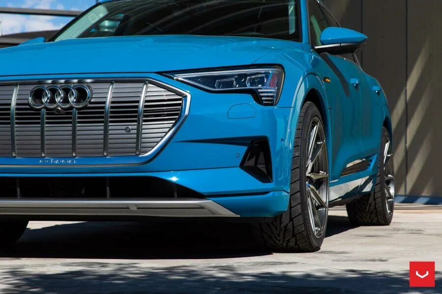 Audi e-tron sportback 55 quattro design. Audi e tron 55. Audi e tron 55. Audi e tron 55. Ауди е трон 55 quattro.