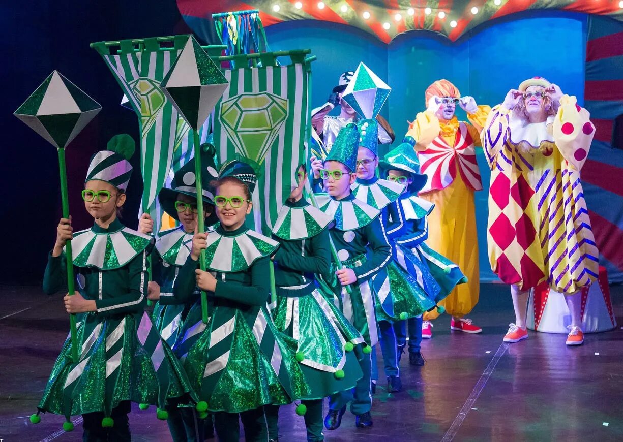 детский театр эстрады волшебник изумрудного города. московский детский театр эстрады. детский театр г москва. детский театр г москва. театр кукол на бауманской.