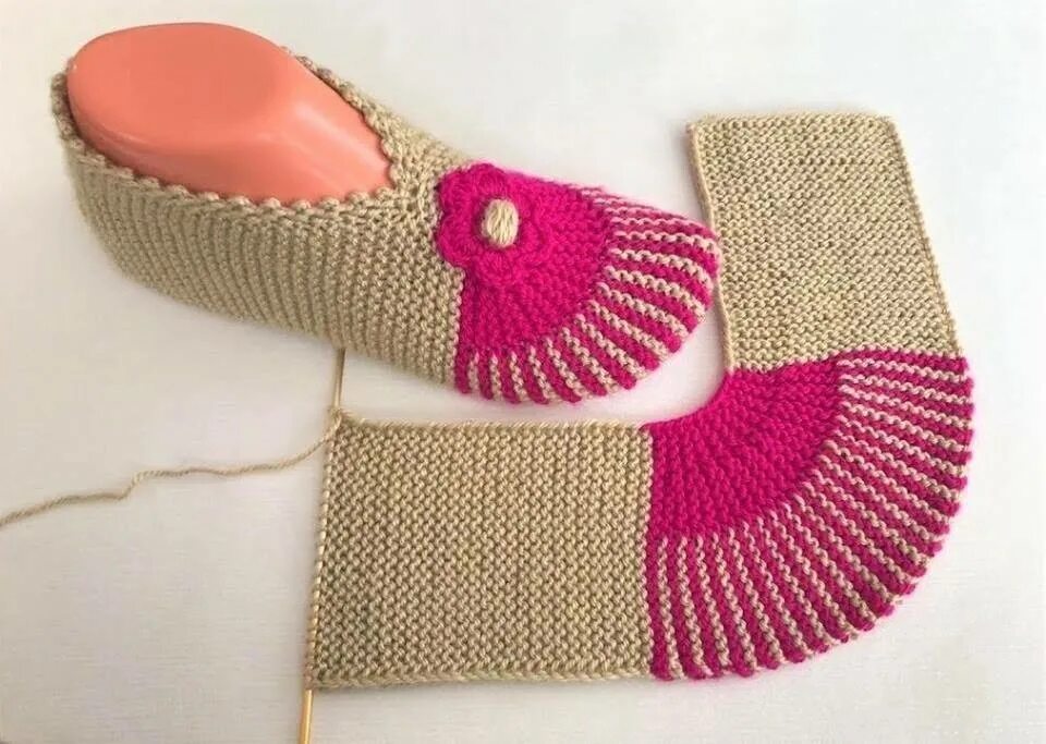 Тапочки мастер класс для начинающих. Тапочки мастер класс для начинающих. Шлепки на войлочной подошве. Тапочки мастер класс для начинающих. Схема вязки трикотажных тапочек.