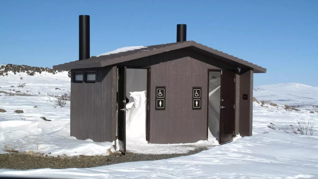 Аляска 80 годов. Туалет Аляска. Дома на Аляске. Жизнь на Аляске. Аляска жилые районы.