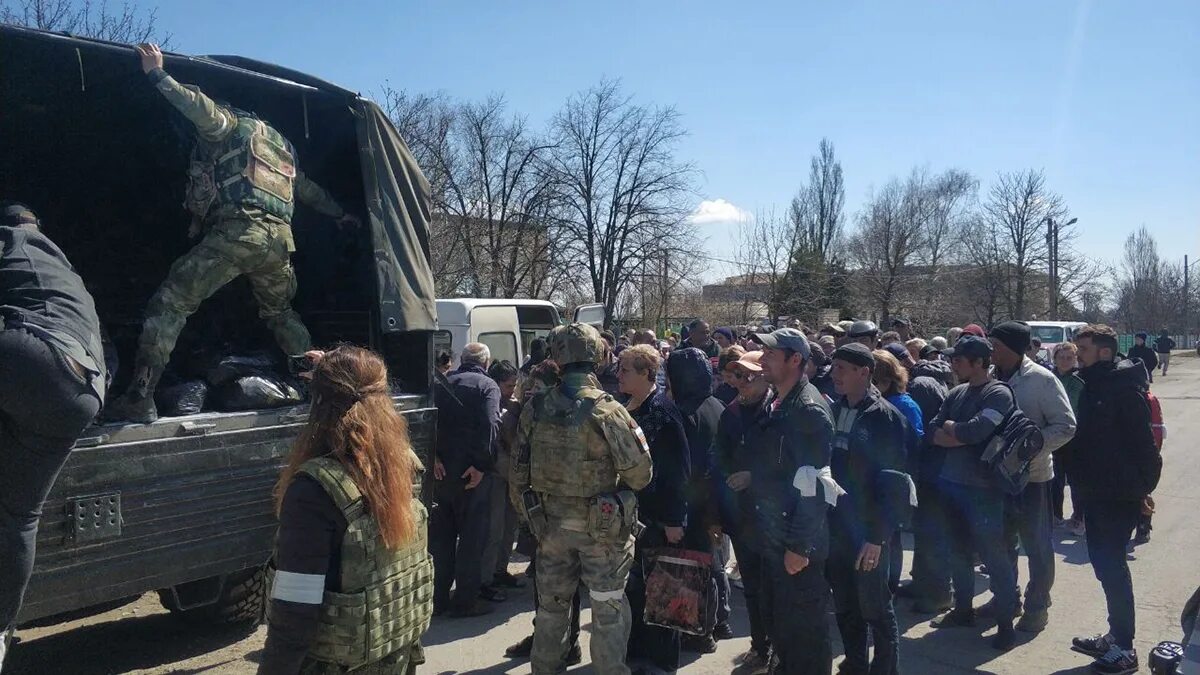 Операция в херсонской области. Добровольцы на Украину. Российские военные в Херсоне. Заградовка Херсонской обл. Гуманитарная помощь Украине.