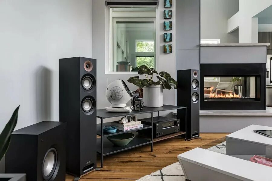 Klipsch cornwall iv. Бюджетные акустические системы. Акустическая система magnat vector 55. Акустика klipsch heresy iv. Klipsch cornwall акустика.