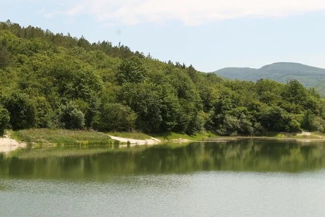 Село Верхоречье Бахчисарайский район. Озеро Баштановка Бахчисарайский. Трудолюбовка Бахчисарайский район. Верхоречье Бахчисарайский район озеро.