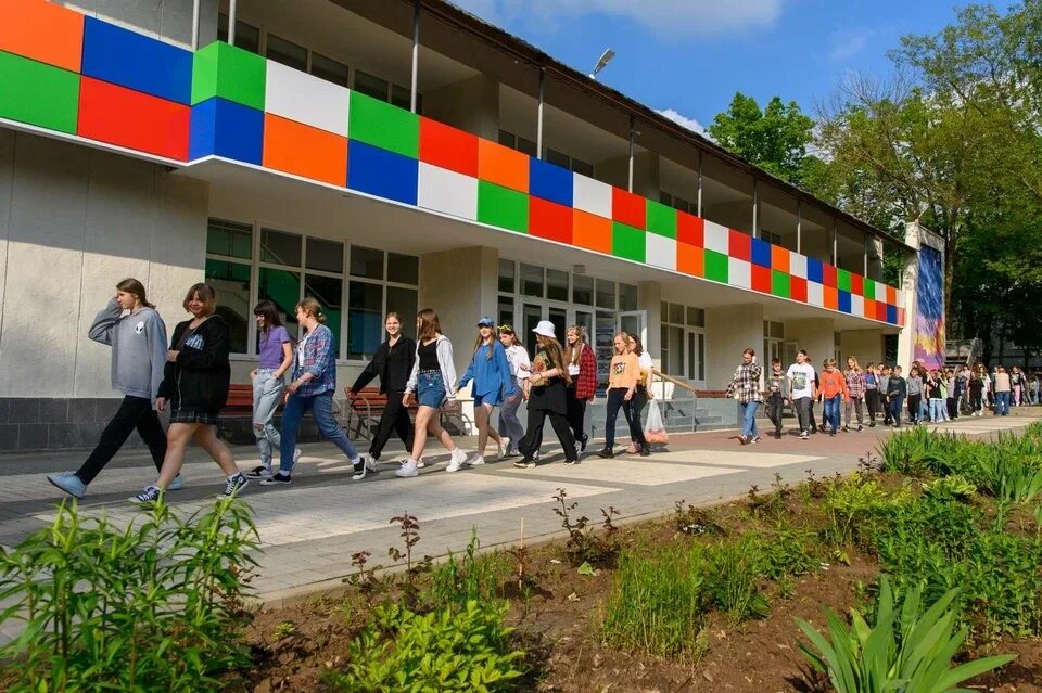 Лагерь чайка киров калужская область. Лагерь белка калужская область. Лагерь цивилизация калужская область пайн ривер. Детский лагерь калужская область. Детский оздоровительный лагерь юный метростроевец.