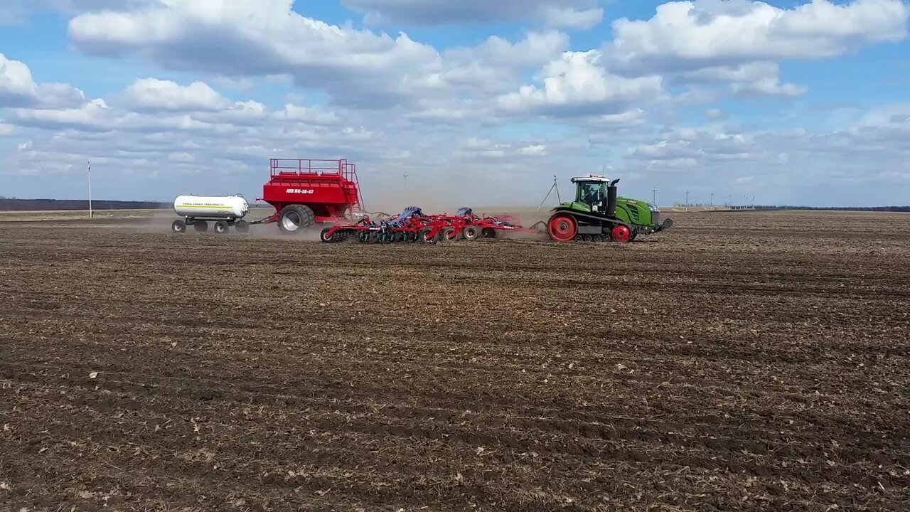 Сельхозтехника 2023. Сельхозтехника в поле. Greenmech chipmaster 220 сцепление. Посевная 2023. Российские комбайны 2022 года.