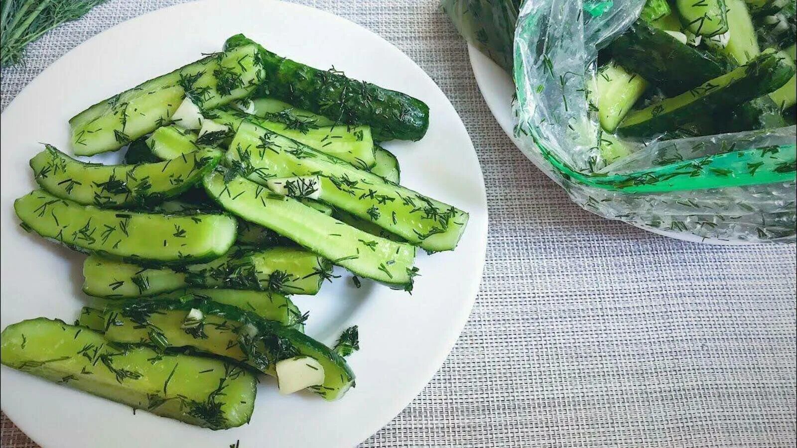 Вкуснейшие хрустящие огурчики: 5 минут и всё готово, просто и быстро (самая лучш