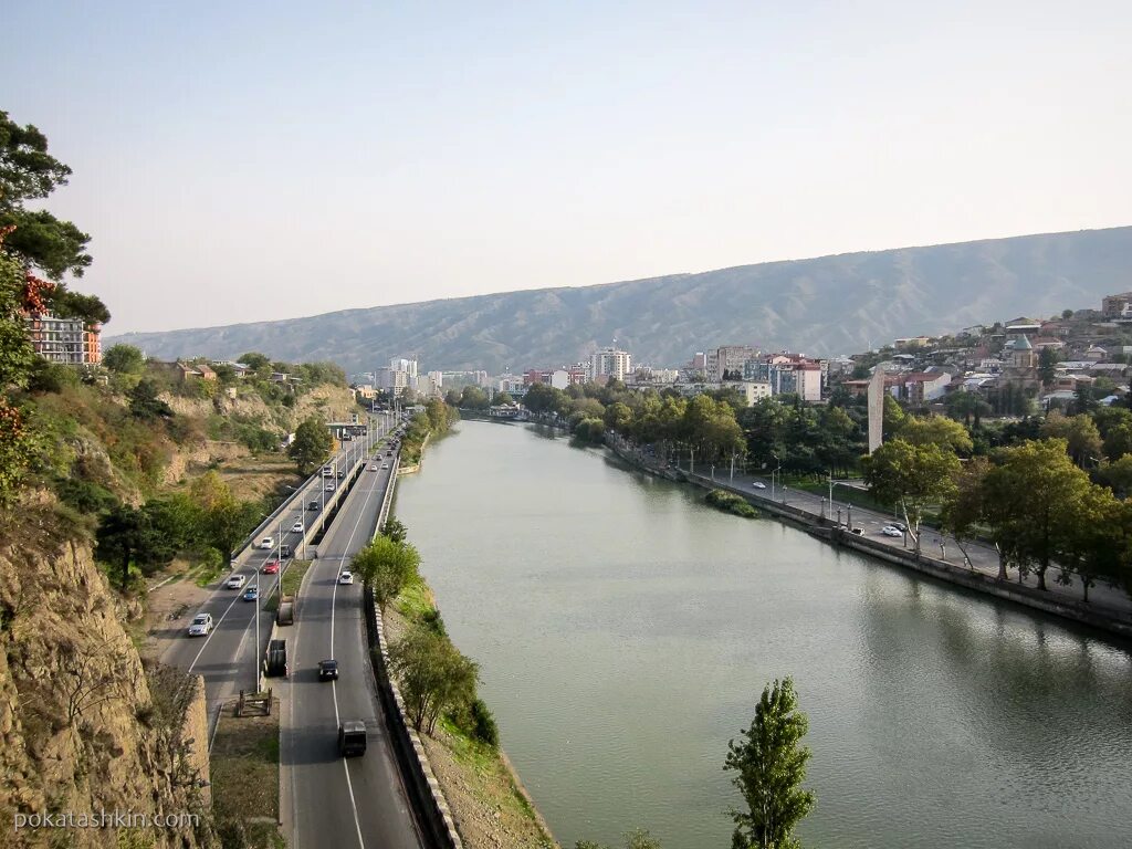 Кура грузия. Мтквари река в Грузии. Река кура Тбилиси. Набережная реки кура Тбилиси. Тбилиси Мтквари.