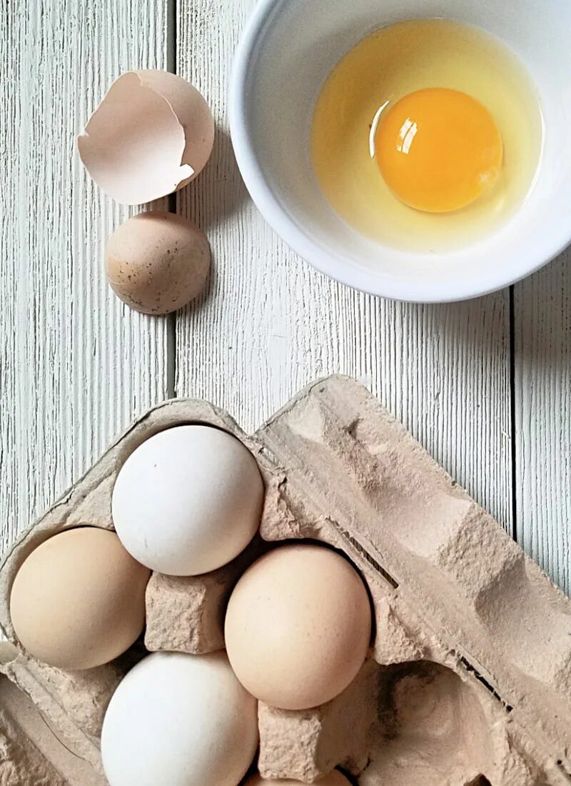 Cracking eggs. Cracked egg. egg картинка. eggs eggs eggs tentacion. egg younidi.