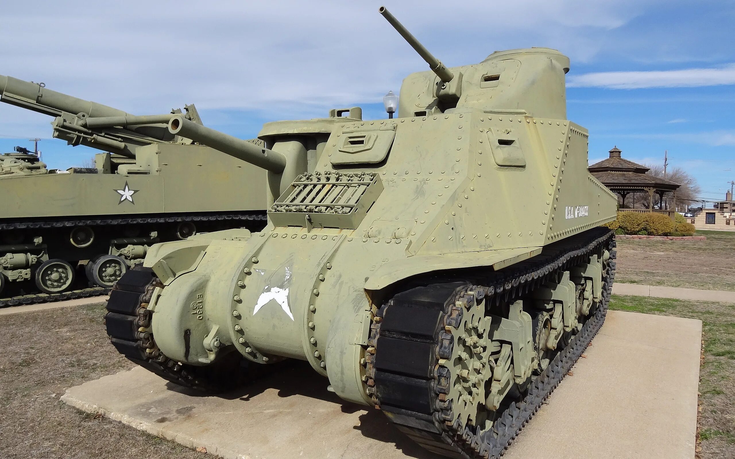 M3 Lee танк. Танк США m3 Lee. M3 Grant танк. Танк генерал Грант.