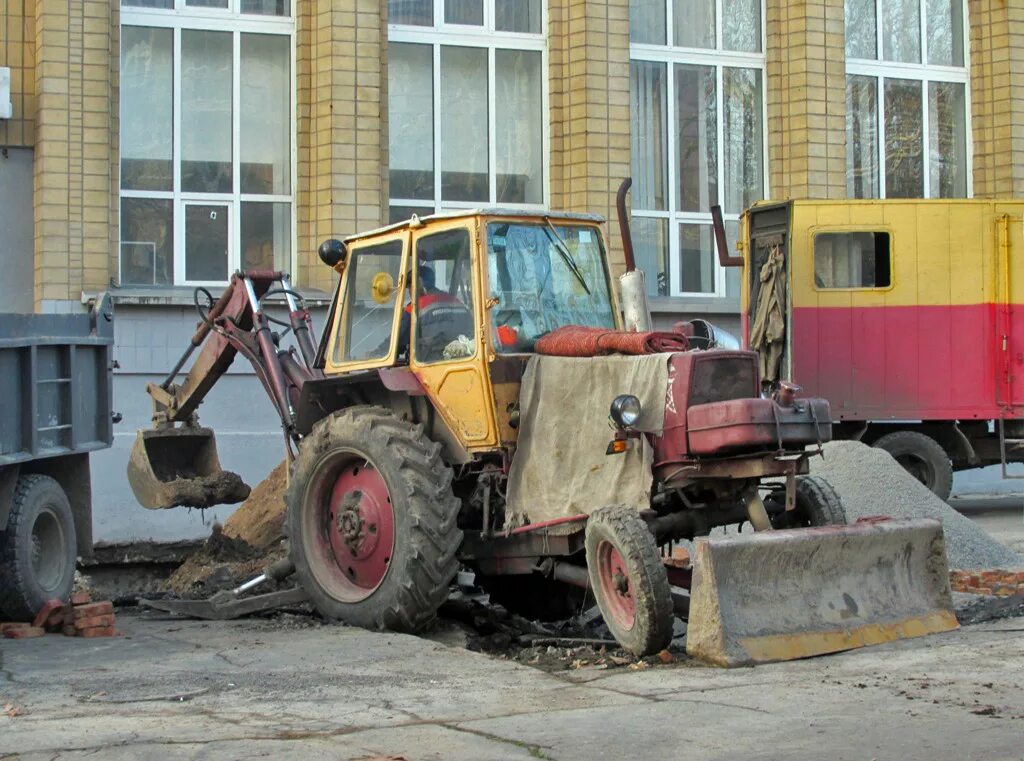 Куплю трактор экскаватор б у. Трактор ЭО 2621. ЮМЗ ЭО 2621. ЭО-2621 экскаватор. Экскаватор ЭО-2621 ЮМЗ-6кл.