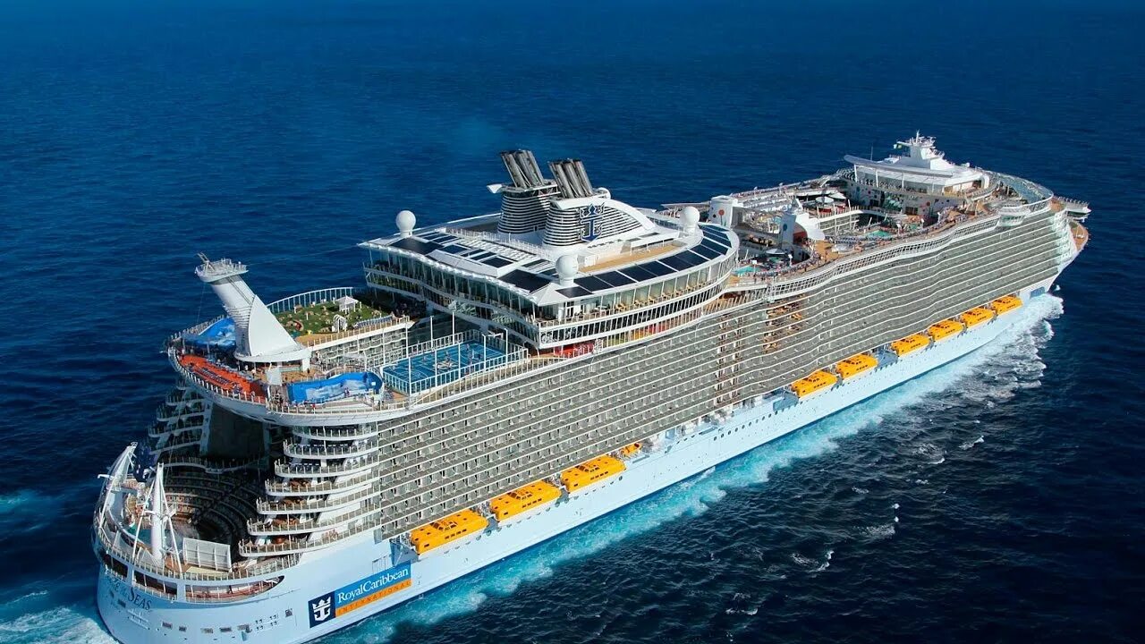 Rage of the seas. Корабль Оазис морей. Круизный лайнер Оазис. Royal Caribbean симфония морей.. Лайнер Оазис морей.