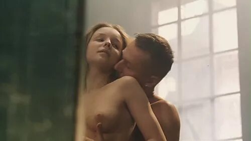 Обнаженка Голая Дочка В Фильмах Видео