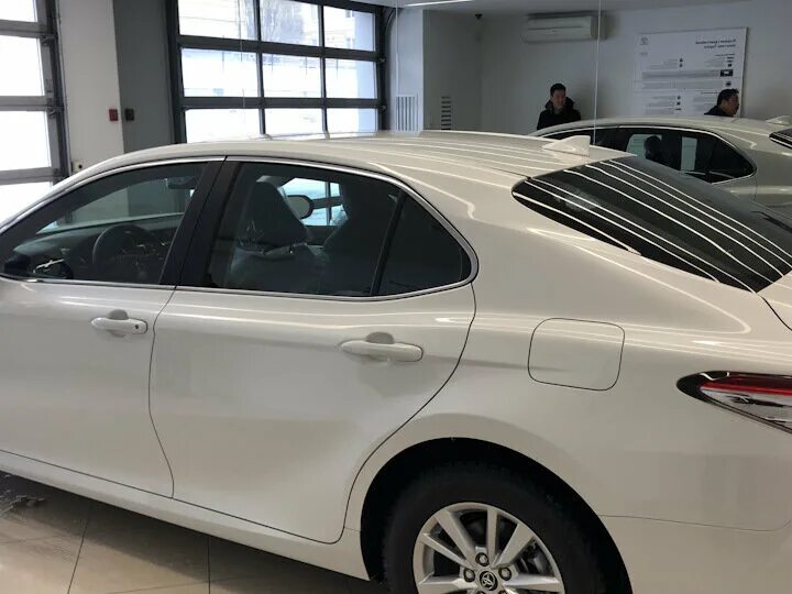 Toyota белый перламутр. Toyota белый перламутр. Camry 55 белый перламутр. Тойота камри 70 белый перламутр. Тойота камри 70 белый перламутр.