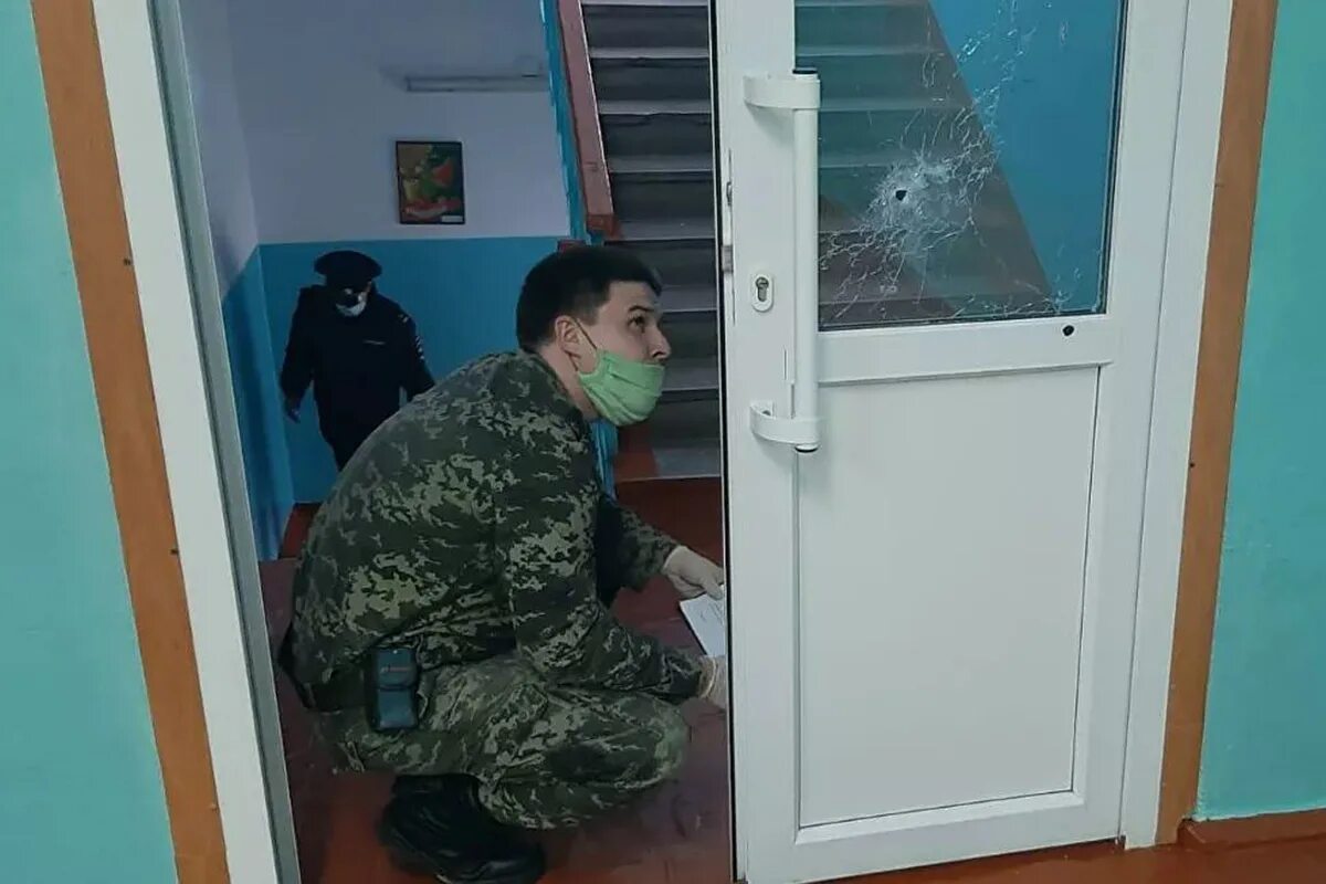 Школьник отправил