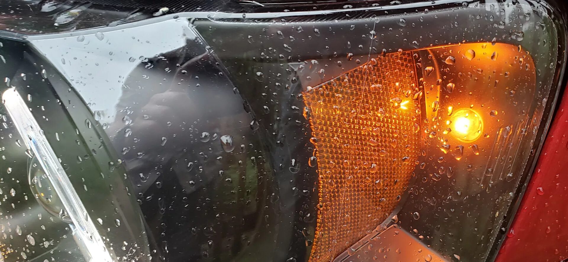 Ford escape лампы. Лампочка поворотника форд эскейп. форд эскейп 2000 лампа задних габаритов. поворотники задние форд-эскейп американец. замена указателя поворота ford kuga.