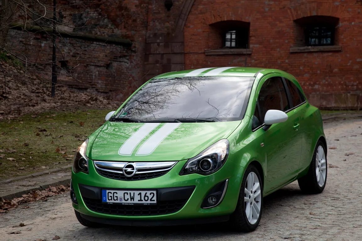 Opel corsa шины. Опель Корса. Opel Corsa d. Opel Corsa оливковый. Opel Corsa Tuning.