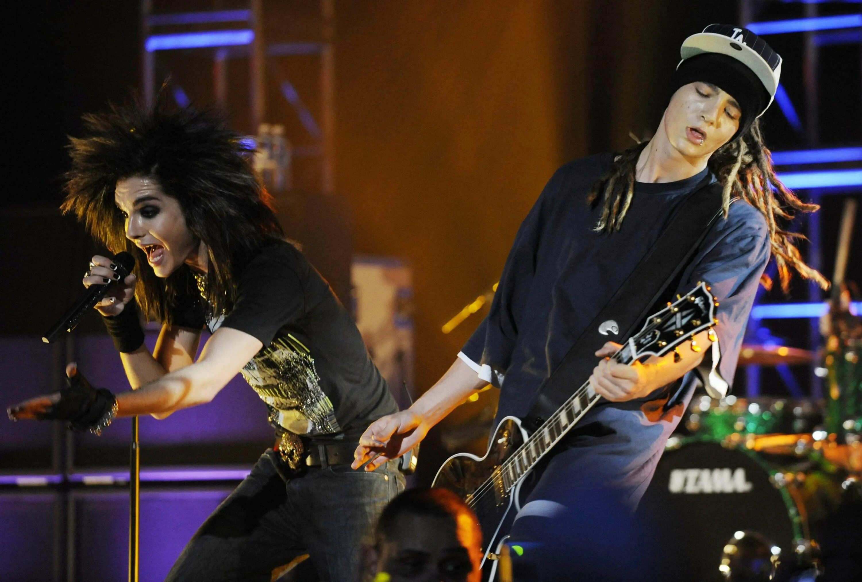 2008. Tokio hotel 2009. Tokio hotel mtv. Токио хотел группа 2023. Tokio hotel ema 2009.