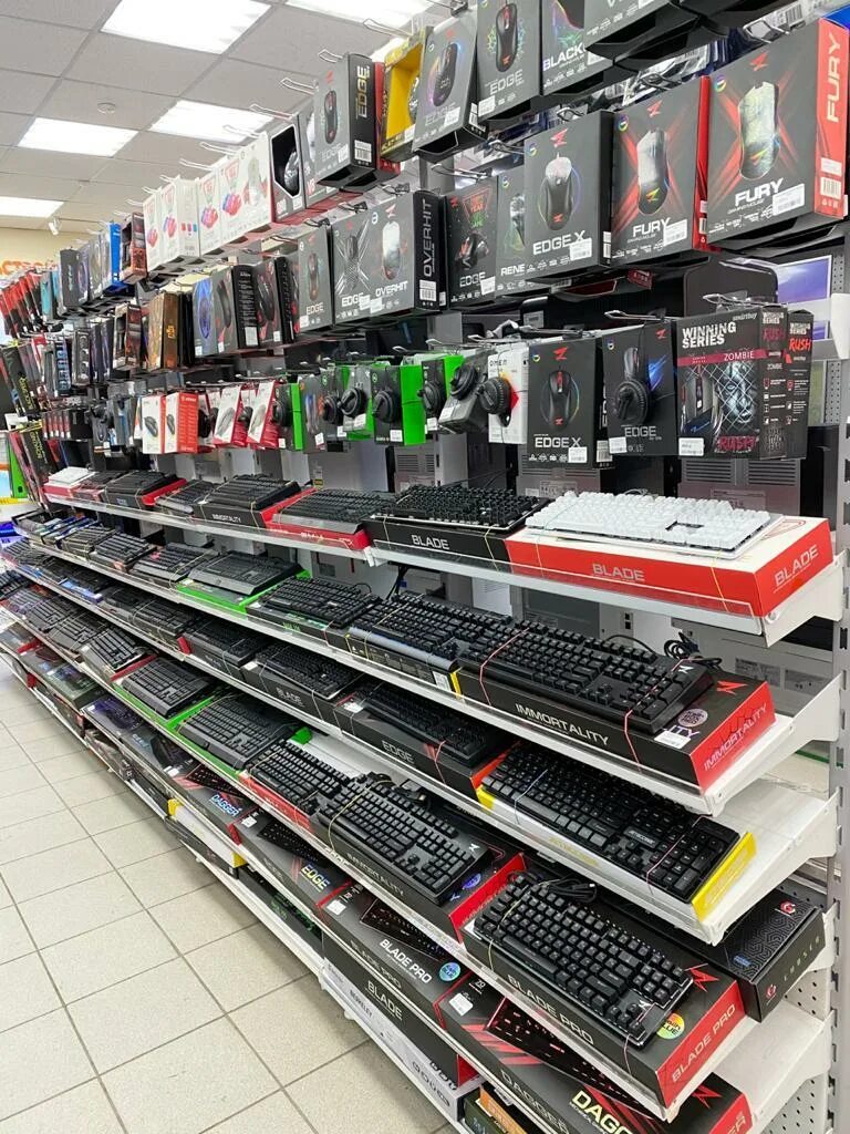 Lyc njvcr. Днс мельниково шегарского. Днс томск. Lyc njvcr. Магазин днс в томске.