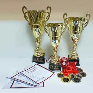 Кубки спортсменам